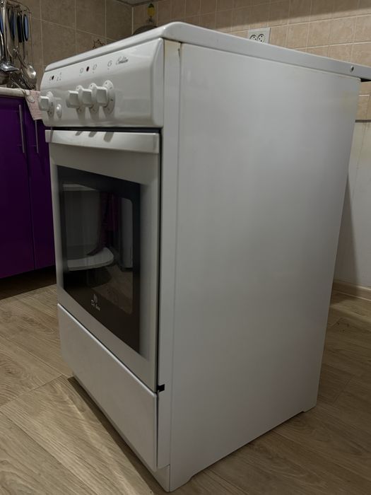 продам 3х комфорочную эл. плиту