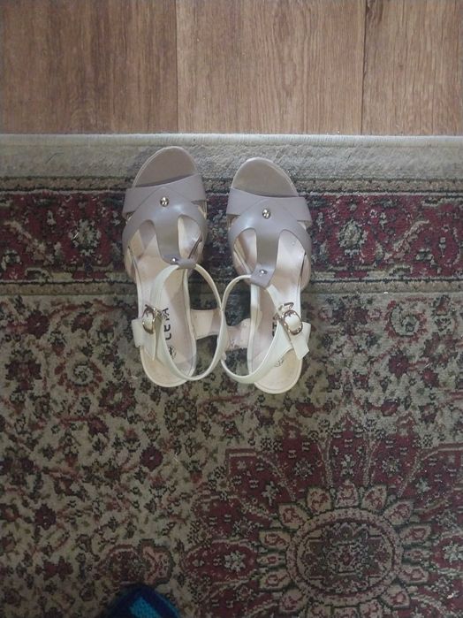 Продаю дубленку хорошая