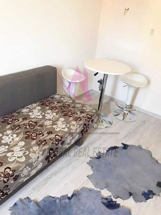Дава се под наем Едностаен апартамент в Варна, Левски - 19 кв.м за 286 € - Снимка #1