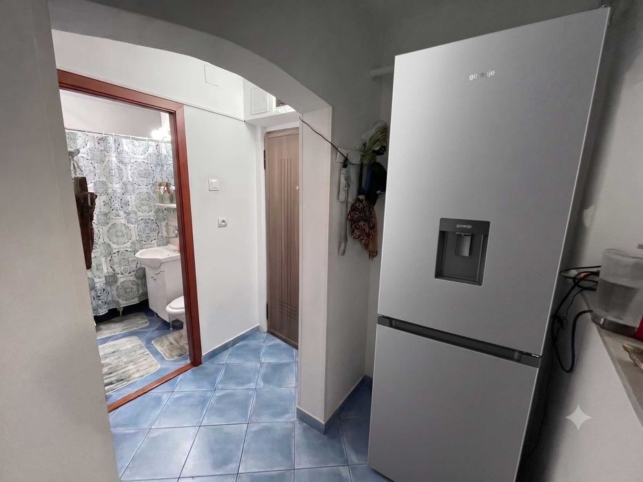 Inchiriez Apartament 3 camere Ploiesti Vest