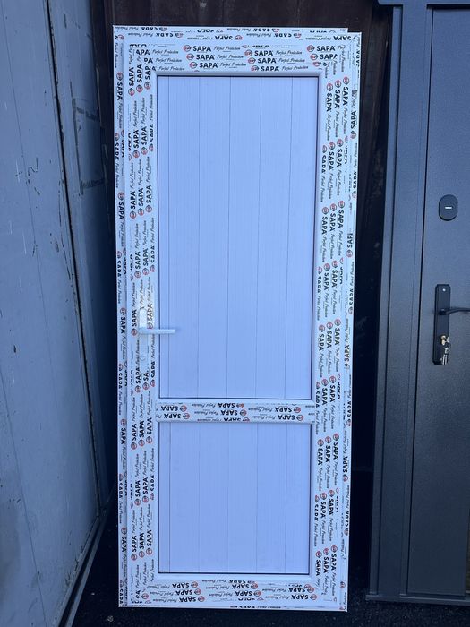 Пластиковая есик терезе