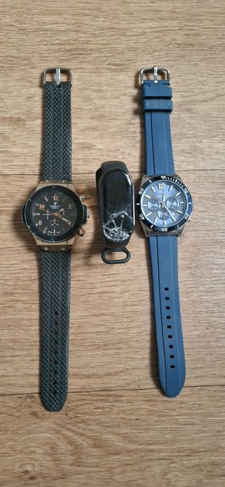 Часы 3шт требуют ремонта