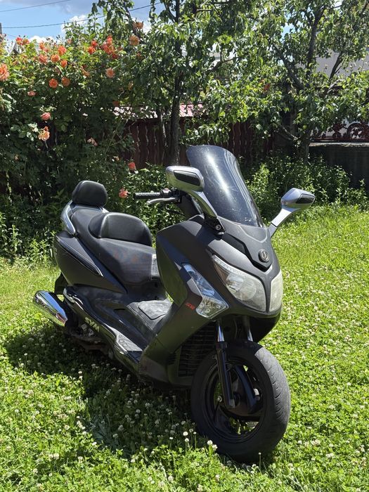 Scuter SYM GTS EVO 125/Se poate conduce cu B