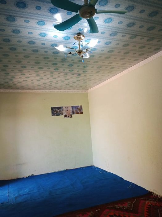 Uy sotiladi 2 xonali yer maydoni 7 sotix