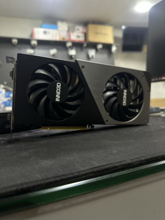 INNO3D RTX 4060 8gb  Holati zor