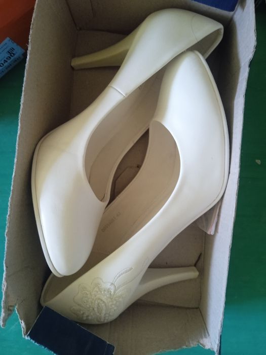 Продается свадебный туфли