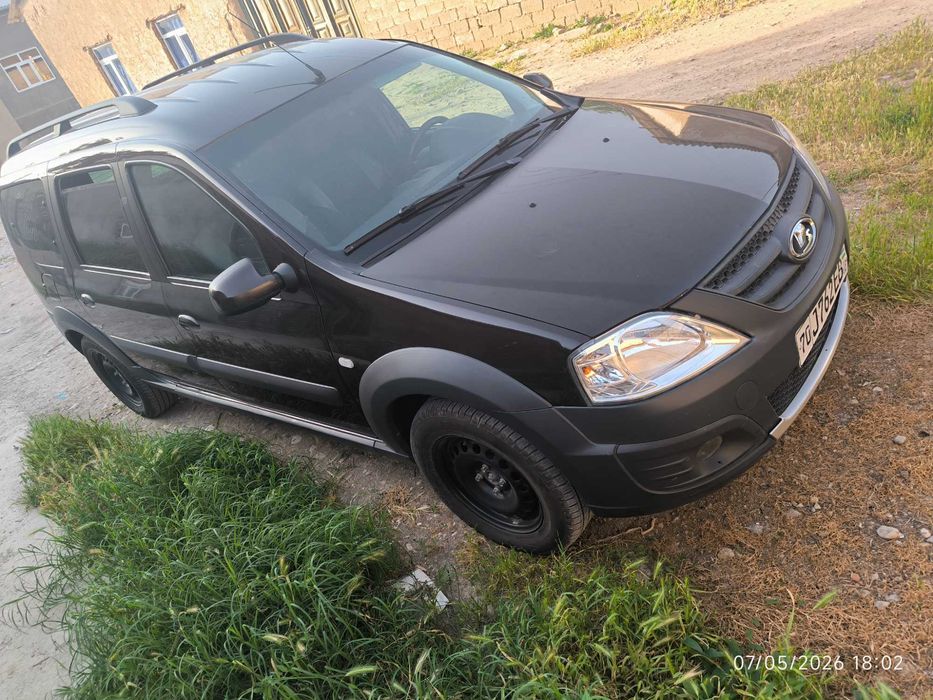 Lada largus cross 7 urinli