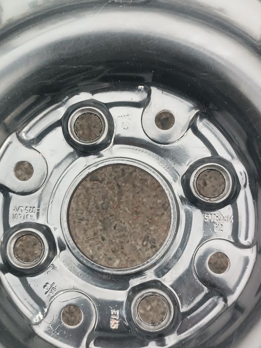 Диски на АУДИ 80/100 4 шт