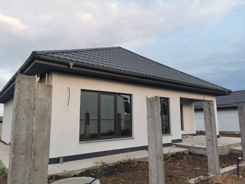 Vand casa parter la cheie in sat Tatarca!