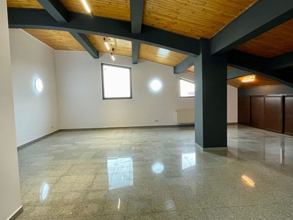 3 camere 175 mp | 4 parcari/ disponibil video chat ,studio foto,firma