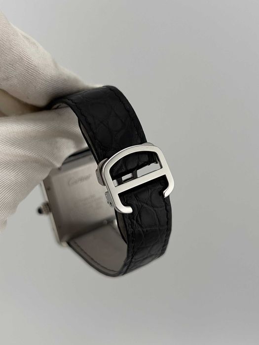 Наручные часы Cartier Tank