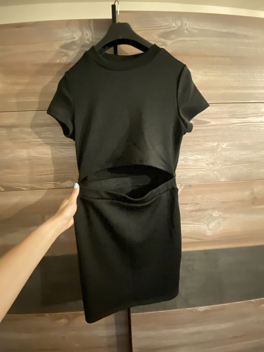 Разпродажба на рокли Zara, HM, Desigual и др.