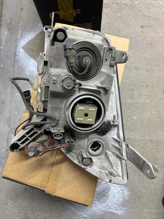 Фары Toyota 4Runner 2006г