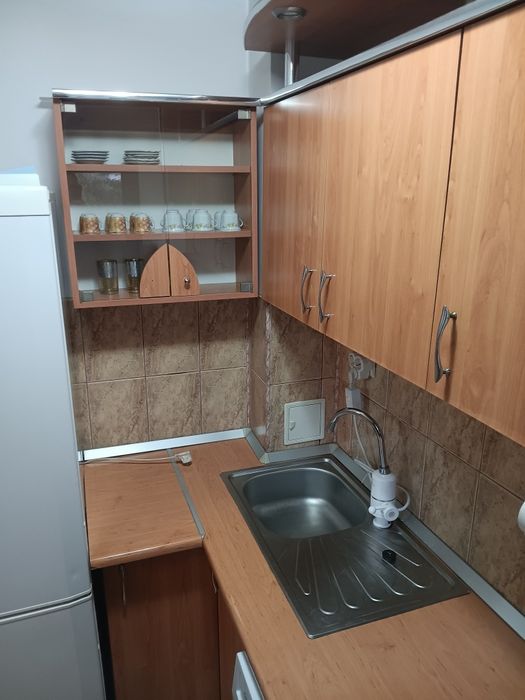 Închiriez garsoniera