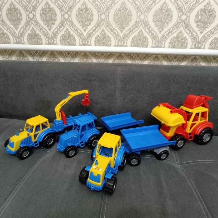Продам игрушки по полям