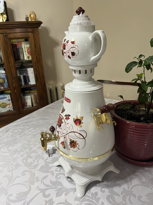 Электросамовар TriTower TT-781 белый