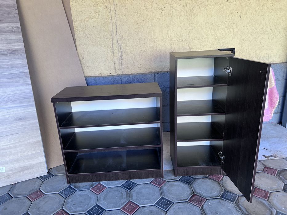 Продаеться тумбочка для прихожий