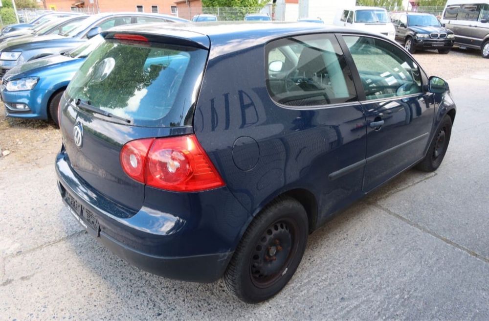 VOLKSWAGEN Golf 2004 — imagine 4