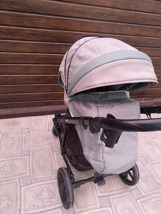 Продам коляску 3 в 1 pituso confort