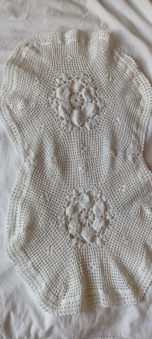 Керамика,порцелан, медни изделия(подарък ръчно плетена украса за маса)