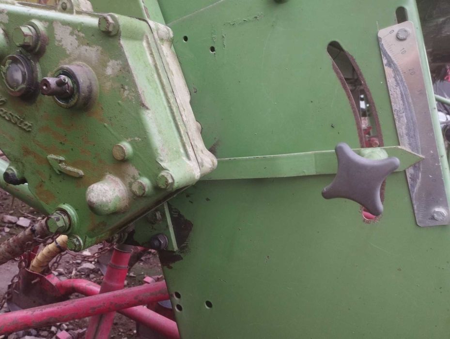 Grapă rotativă Rabewerk cu semănătoare Hassia de 3 m