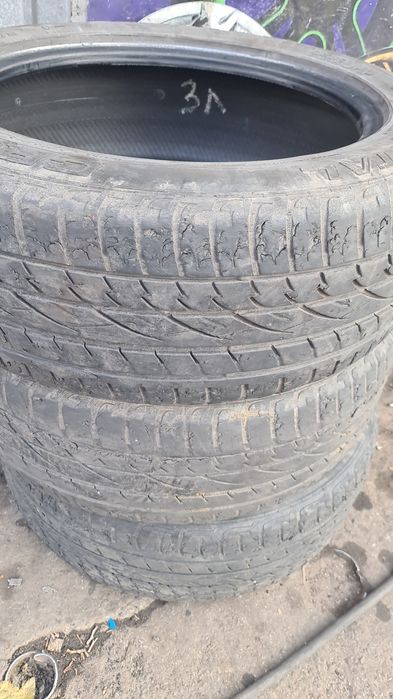 Продам покрышки  на 19