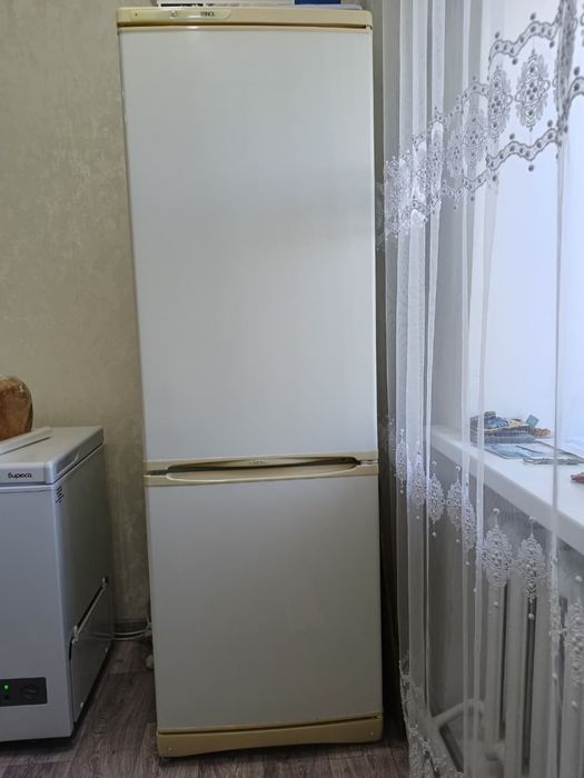 Продам холодильник 1,85 высота