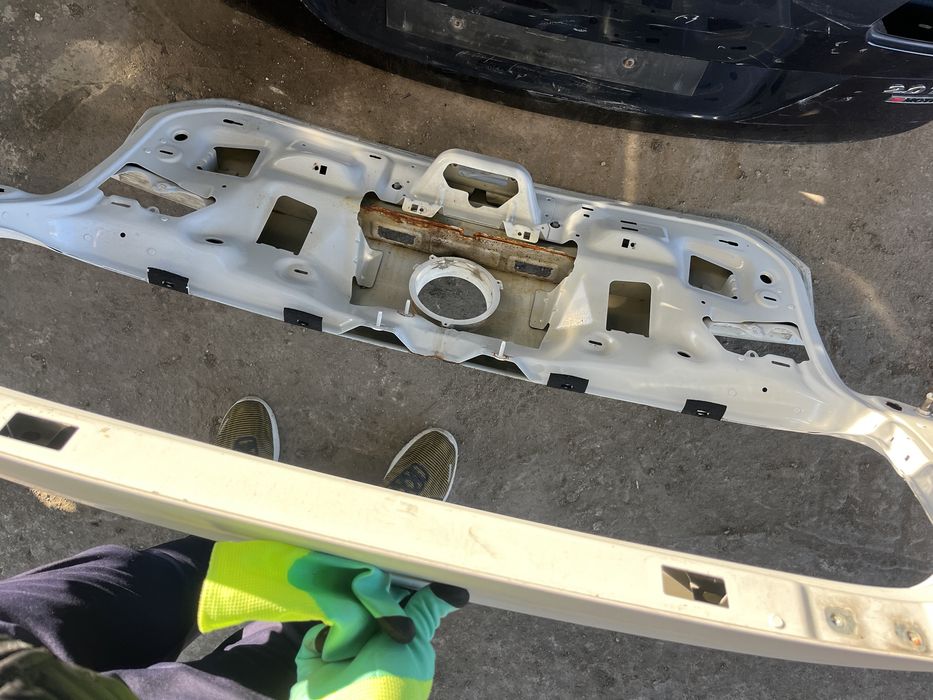 2 броя багажна врата VW Golf 7 (2012-2020)