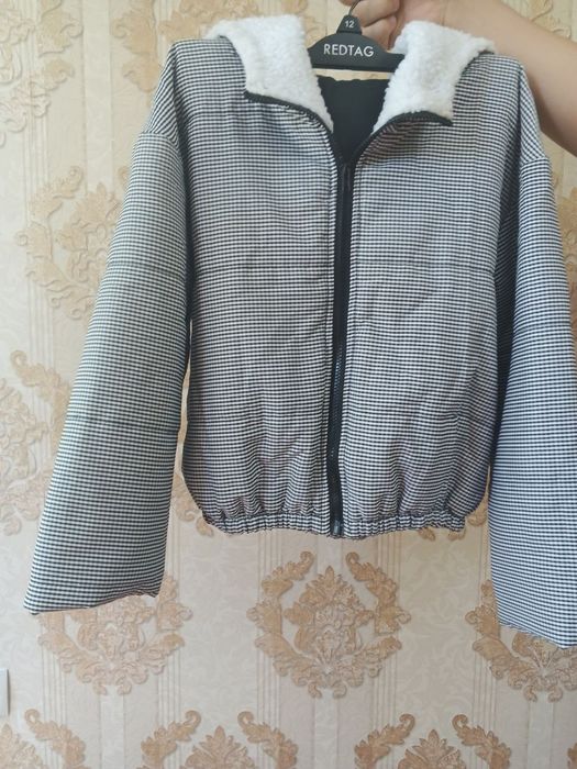 Осенняя куртка, в отличном состоянии