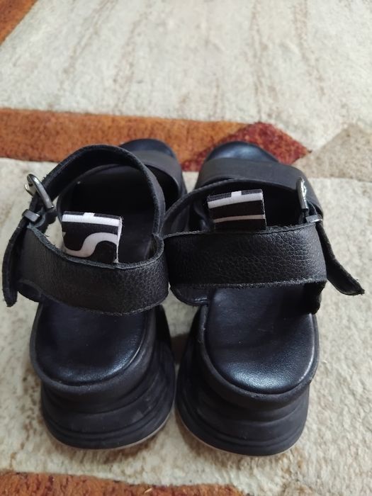 Дамски  сандали.