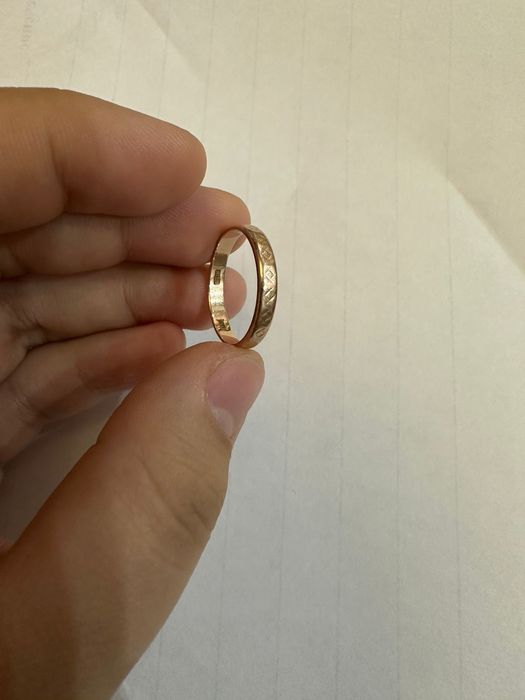 Золотые изделия 585 пробы