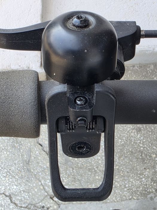 Trotinetă electrică Xiaomi Mi Electric Scooter Essential – 250W