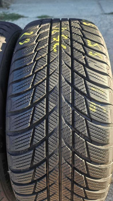 195/55 R16 • Iarna • Bridgestone Blizzak LM001 (BMW original) 87H Runflat | 2 buc | DOT 2023 | Pret/buc