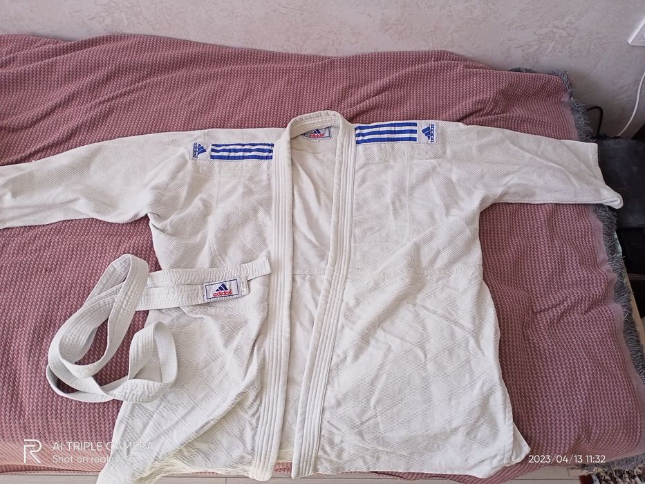 Продам кимоно для спорта