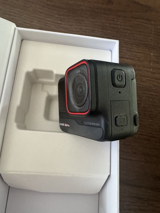 Insta360 Ace Pro – Cameră video sport 8K | Leica | Stare excelentă