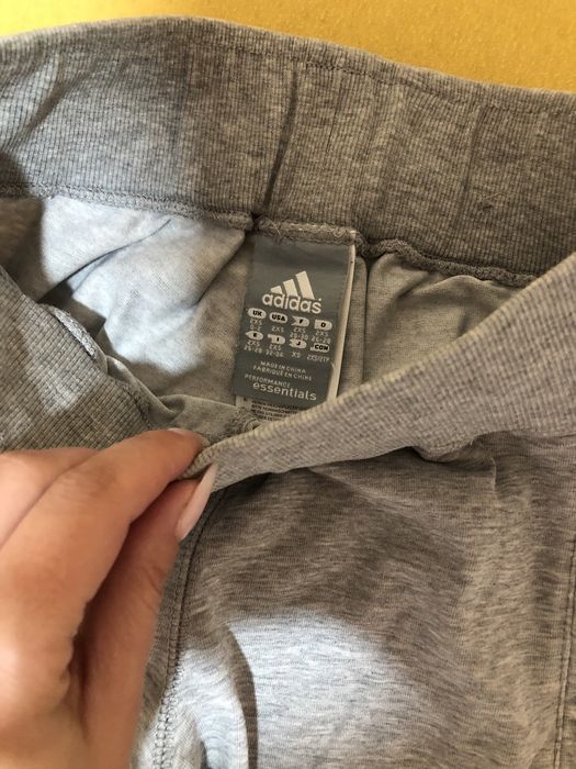 Pantaloni Adidas marimea S 36