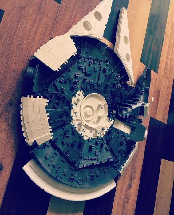 Star Wars Millennium Falcon / Хилядолетния Сокол