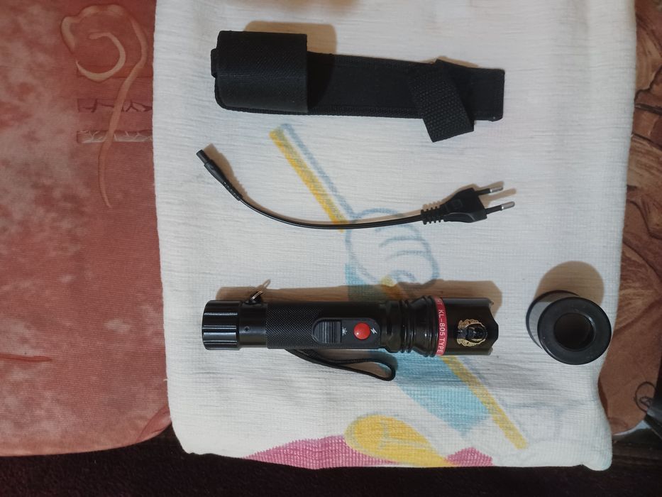 Най-различни фенери.