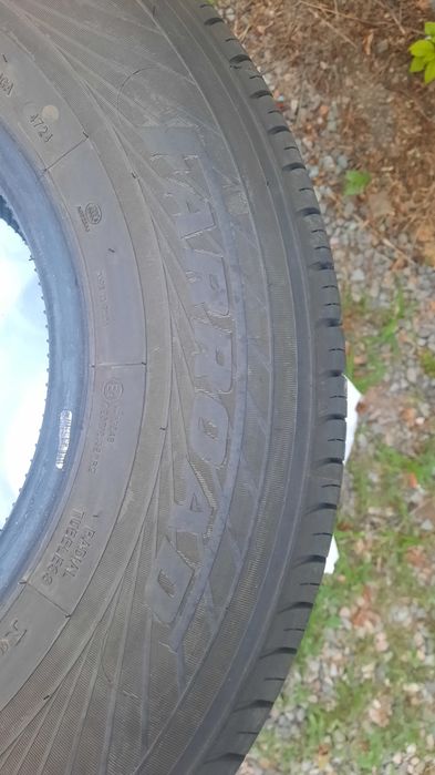 Шины  235/75 R15,4 шт.