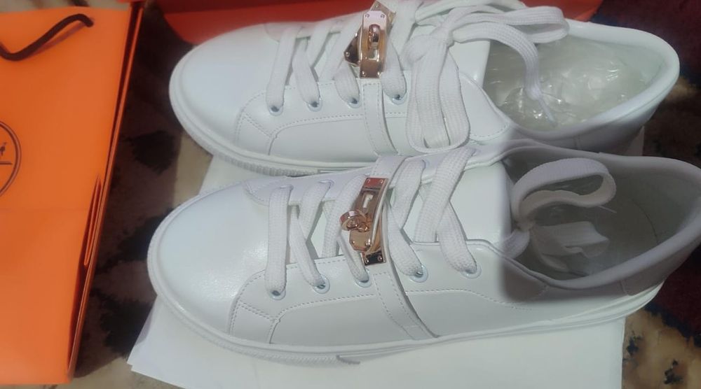 Original Hermes 43razmer yangi kiyilmagan