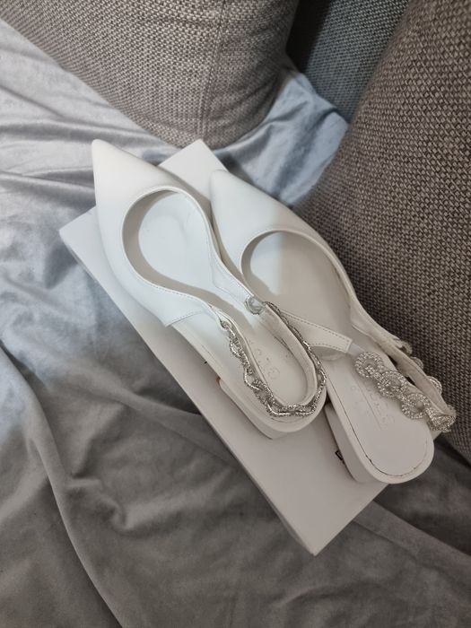 Balerini eleganti marimea 38 albi
