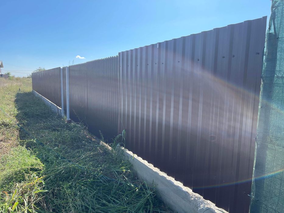 Vând teren Vanatori 1100m2