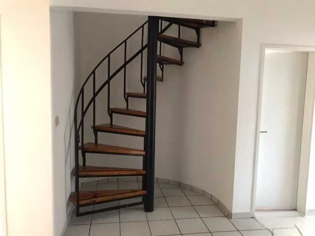 Продава се Мезонет в София, Гео Милев - 165 кв.м за 5 €/кв.м - Снимка #11