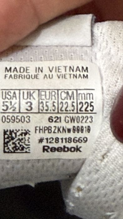 Кросовки reebok оригинальные 35