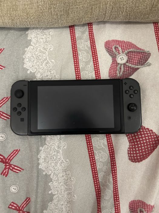 Nintendo Switch в идеальном состоянии