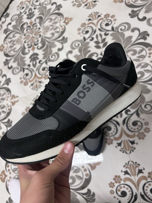 Boss кроссы 42-43