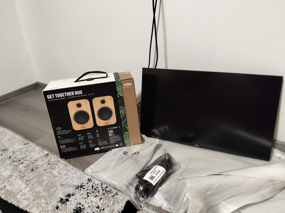 Boxe Marlei și monitor DELL P2425D