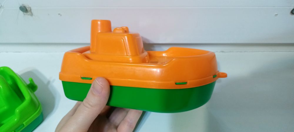 Лодка, кораблик для купания