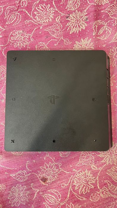 Sony PlayStation 4 Slim