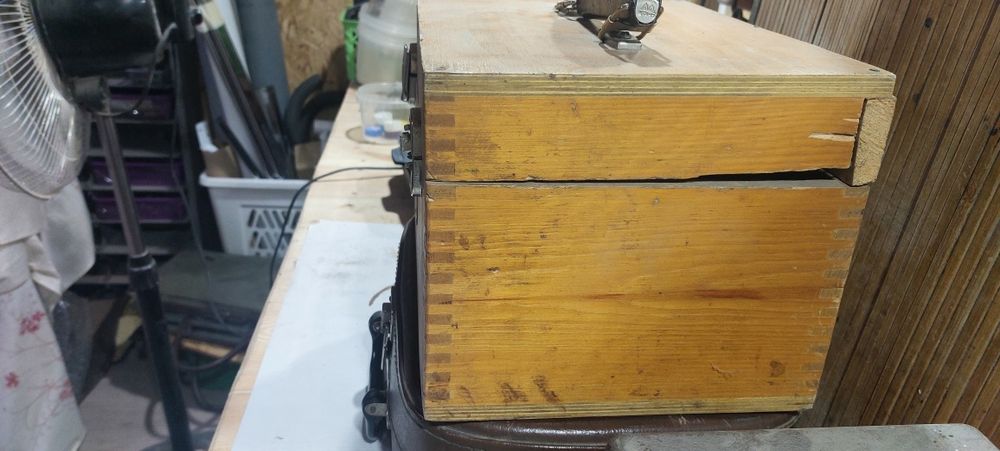 Чемодан ,  ящики